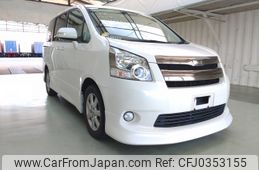 toyota noah 2010 ENHANCEAUTO_1_ea289325