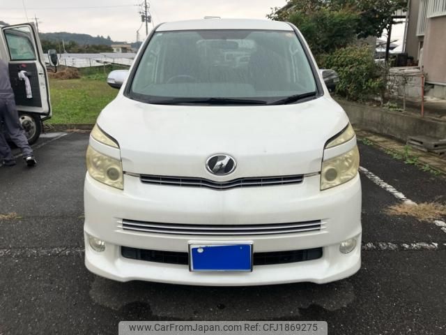 toyota voxy 2009 CFJ1869275 image 2