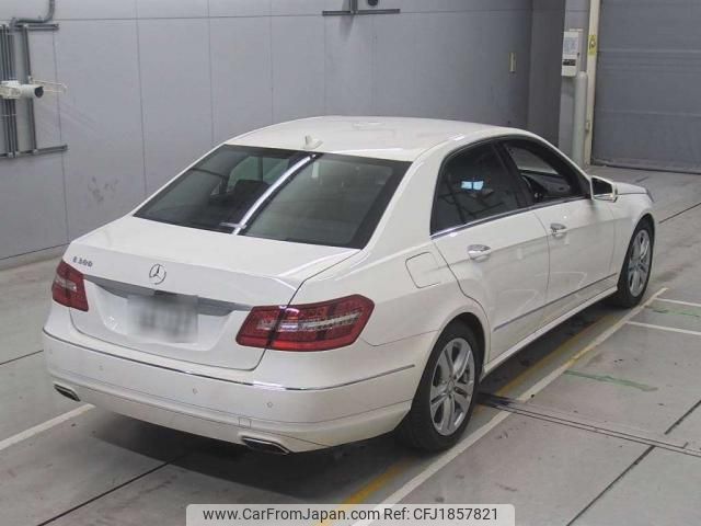 mercedes-benz e-class 2013 CFJ1857821 image 2