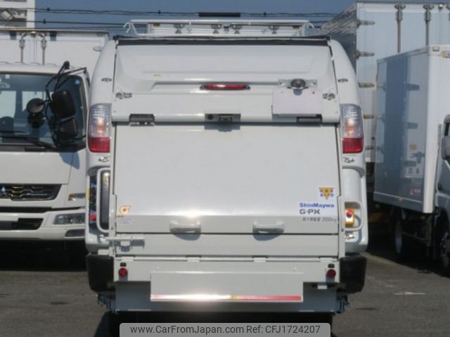 mitsubishi-fuso canter 2025 CFJ1724207 image 2