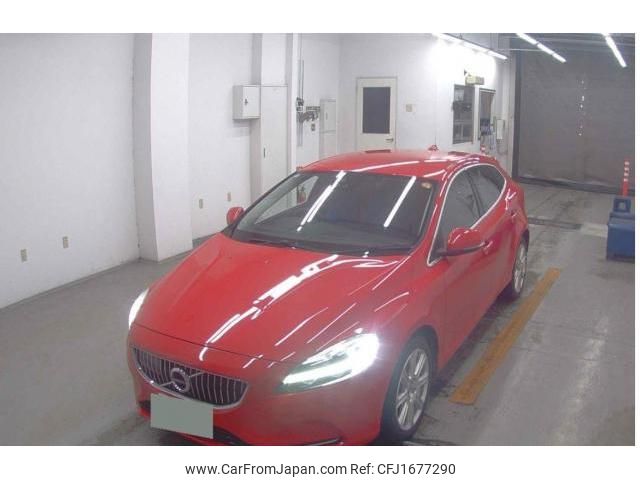 volvo v40 2018 CFJ1677290 image 1