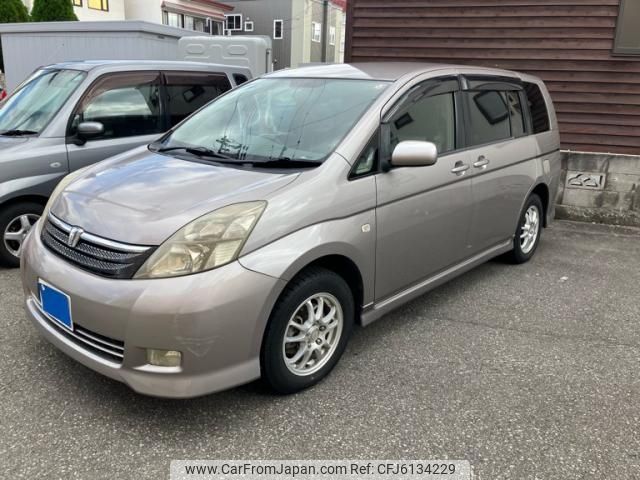 toyota isis 2006 CFJ6134229 image 1