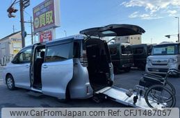 toyota voxy 2018 CFJ1487067