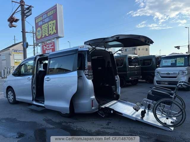 toyota voxy 2018 CFJ1487067 image 1