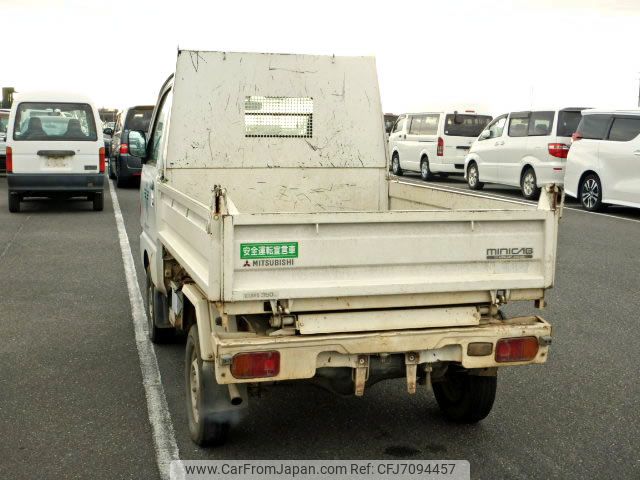 mitsubishi minicab-truck 1997 No.13677 image 2