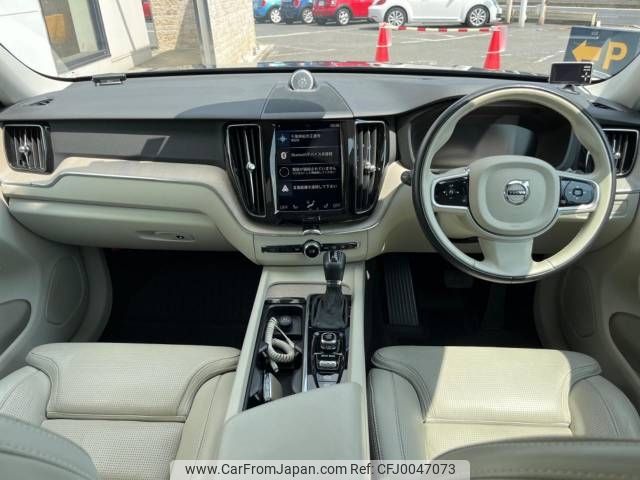 volvo xc60 2017 -VOLVO--Volvo XC60 DBA-UB420XC--YV1UZ10MCJ1010509---VOLVO--Volvo XC60 DBA-UB420XC--YV1UZ10MCJ1010509- image 2