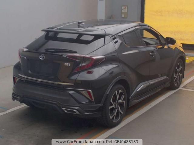 toyota c-hr 2017 quick_quick_DAA-ZYX10_ZYX10-2011638 image 2