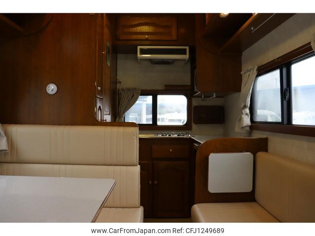 toyota grand-hiace 2002 CFJ1249689 image 2