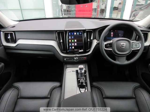 volvo xc60 2024 CFJ1755224 image 2