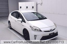 toyota prius 2013 -TOYOTA--Prius ZVW30-5630825---TOYOTA--Prius ZVW30-5630825-