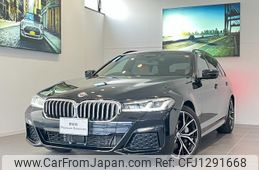 bmw 5-series 2023 quick_quick_JT20T_WBA32BM050CL47896