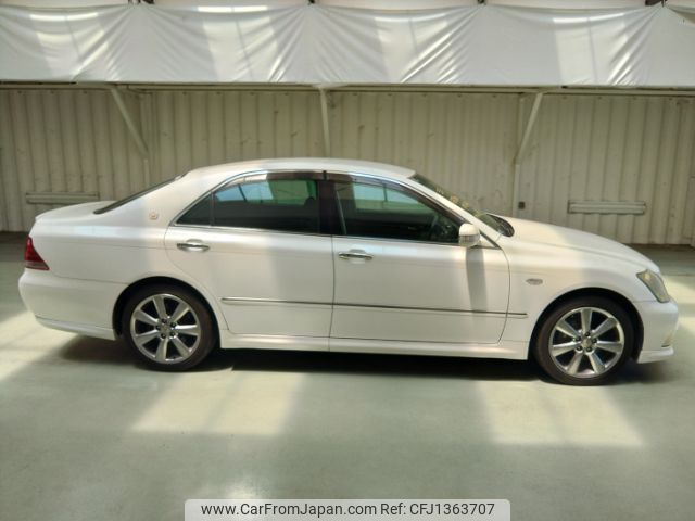 toyota crown 2004 ENHANCEAUTO_1_ea301156 image 2