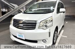 toyota noah 2010 CFJ1827669