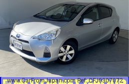 toyota aqua 2013 -TOYOTA--AQUA DAA-NHP10--NHP10-6122689---TOYOTA--AQUA DAA-NHP10--NHP10-6122689-