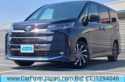 toyota noah 2023 quick_quick_6AA-ZWR90W_ZWR90-0160811