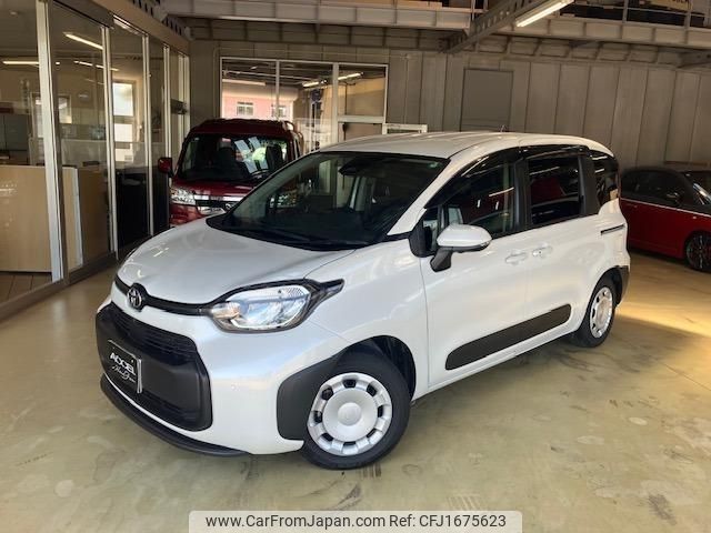 toyota sienta 2024 CFJ1675623 image 1