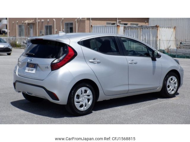 toyota aqua 2023 CFJ1568815 image 2