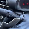 lexus is 2016 CFJ1259828 image 23