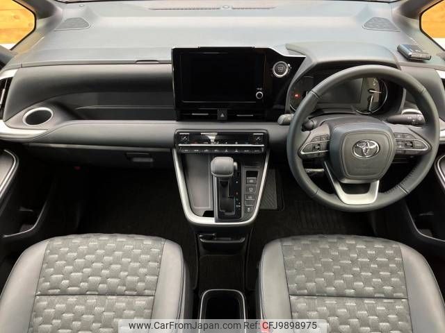 toyota voxy 2023 -TOYOTA--Voxy 6BA-MZRA95W--MZRA95-0012508---TOYOTA--Voxy 6BA-MZRA95W--MZRA95-0012508- image 2