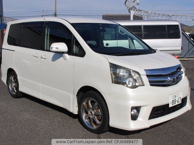 toyota noah 2010 -TOYOTA 【三重 302ﾂ8863】--Noah ZRR70W--0334916---TOYOTA 【三重 302ﾂ8863】--Noah ZRR70W--0334916- image 1