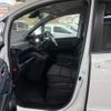 toyota voxy 2016 GOO_JP_700055065930250421003 image 40