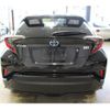 toyota c-hr 2017 quick_quick_DAA-ZYX10_2089864 image 14