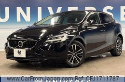volvo v40 2018 CFJ1711787