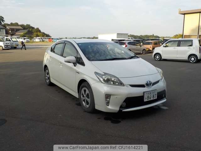 toyota prius 2015 CFJ1614221 image 1