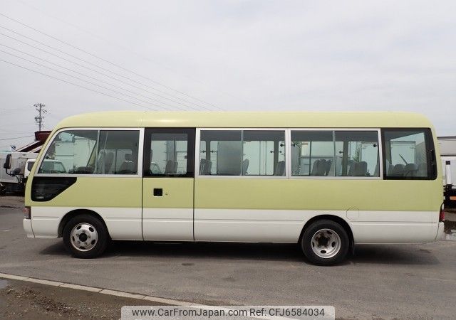 2005 Toyota Coaster PB-XZB50 2WD - Car Price $13,808