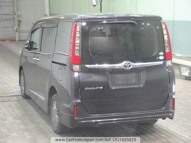 toyota esquire 2016 CFJ1605825 image 2