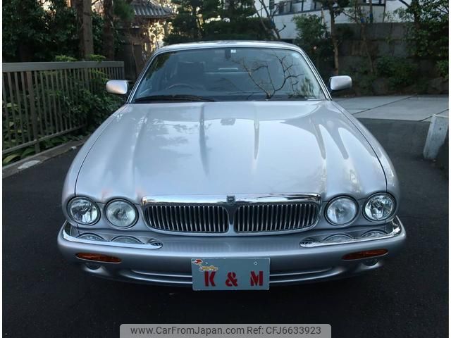 jaguar-sovereign-2003-18019-car_5bf9ab19-8238-46fd-9c0e-91deff5192ea