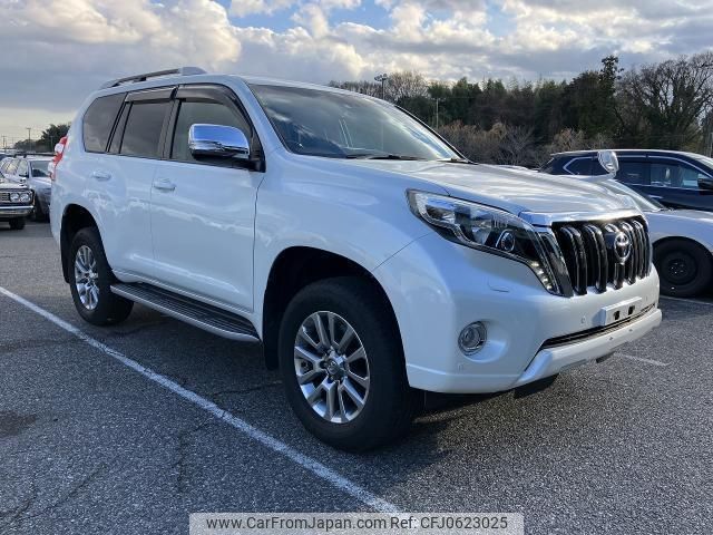 toyota land-cruiser-prado 2017 quick_quick_CBA-TRJ150W_TRJ150-0074912 image 1