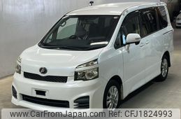 toyota voxy 2010 CFJ1824993