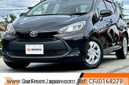 toyota aqua 2022 -TOYOTA--AQUA 6AA-MXPK11--MXPK11-2069758---TOYOTA--AQUA 6AA-MXPK11--MXPK11-2069758-