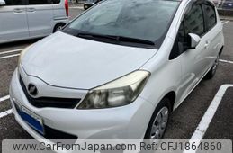 toyota vitz 2011 CFJ1864860