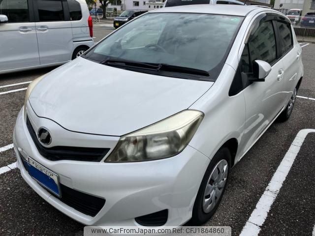 toyota vitz 2011 CFJ1864860 image 1