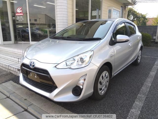 toyota aqua 2017 -TOYOTA--AQUA NHP10--NHP10-6613021---TOYOTA--AQUA NHP10--NHP10-6613021- image 1