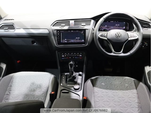 volkswagen tiguan 2024 -VOLKSWAGEN--VW Tiguan 3BA-5NDNNF--WVGZZZ5N2RW058***---VOLKSWAGEN--VW Tiguan 3BA-5NDNNF--WVGZZZ5N2RW058***- image 2