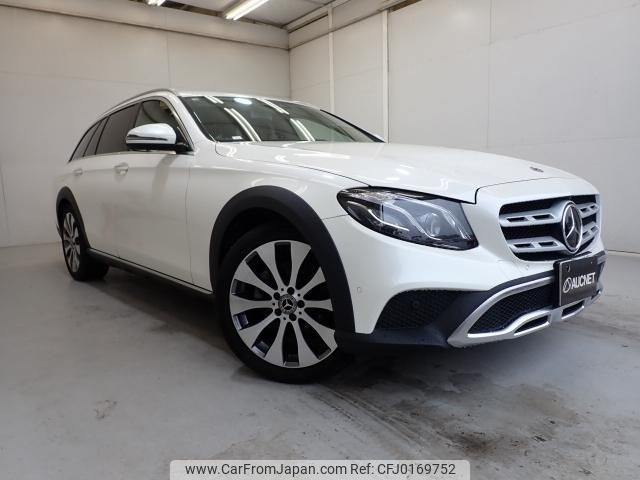 mercedes-benz e-class 2018 quick_quick_LDA-213217_WDD2132172A466668 image 1