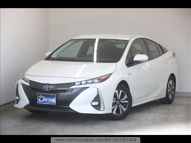 toyota prius-phv 2020 -TOYOTA--Prius PHV DLA-ZVW52--ZVW52-3158907---TOYOTA--Prius PHV DLA-ZVW52--ZVW52-3158907- image 1