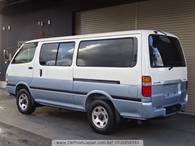 Toyota store van 2000