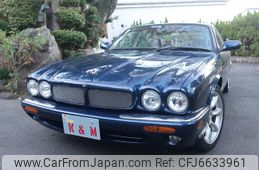 jaguar-xj-series-2001-27767-car_5c517908-34b7-4f6f-aa10-f165872ac145
