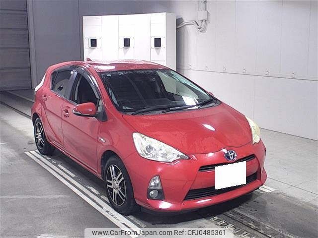 toyota aqua 2013 CFJ0485361 image 1