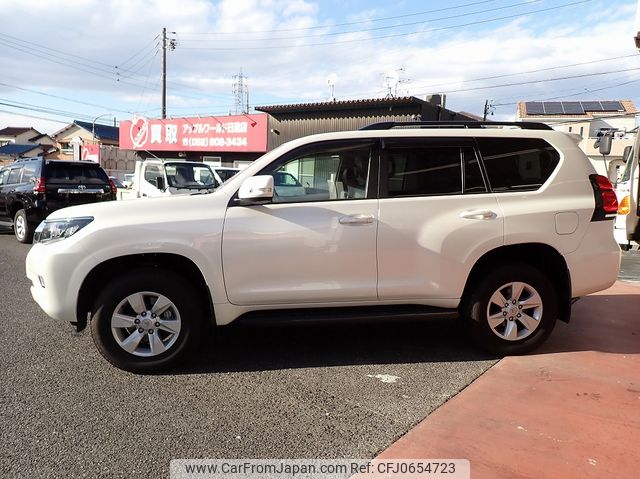 toyota land-cruiser-prado 2022 25520712 image 2