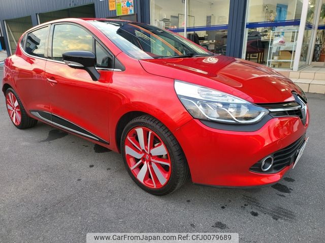 renault lutecia 2016 CFJ0079689 image 1