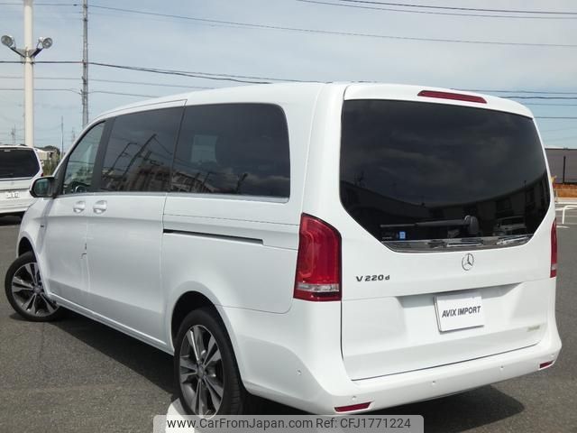 mercedes-benz v-class 2017 CFJ1771224 image 2