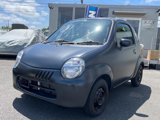 car_5c900049-4447-4b28-8c51-
