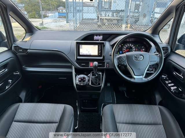 toyota voxy 2018 -TOYOTA--Voxy DBA-ZRR80W--ZRR80-0468480---TOYOTA--Voxy DBA-ZRR80W--ZRR80-0468480- image 2