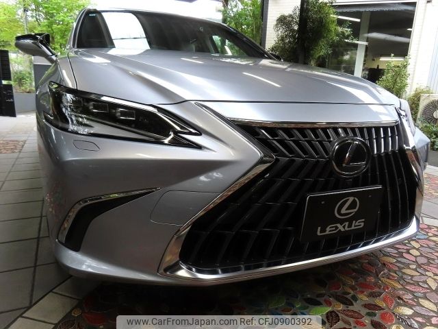 lexus es 2024 CFJ0900392 image 1
