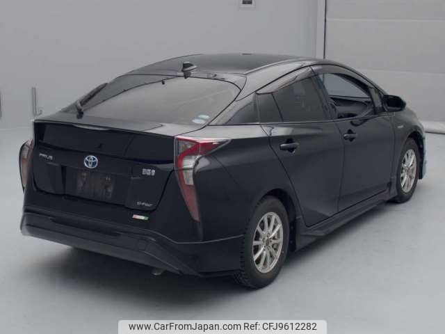 toyota prius 2017 -TOYOTA--Prius DAA-ZVW55--ZVW55-8036234---TOYOTA--Prius DAA-ZVW55--ZVW55-8036234- image 2